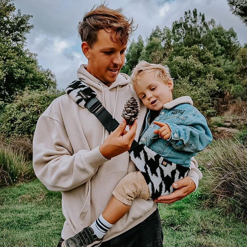 Wildride Toddler Carrier | Houndstooth